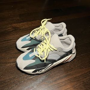 Adidas Yeezy Boost 700 Wave Runner